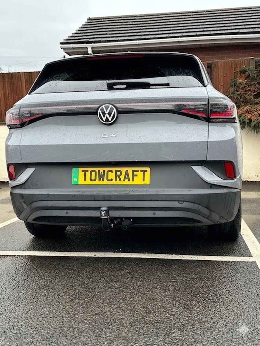 Motor Garage selling Towing Accessories and Towbar Fitting